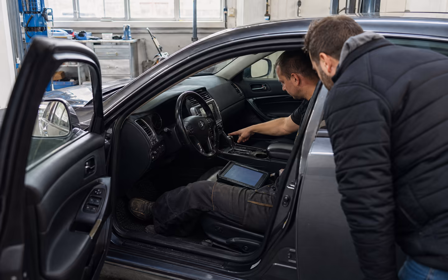 Automat w używanym samochodzie: jak sprawdzić skrzynię przed zakupem